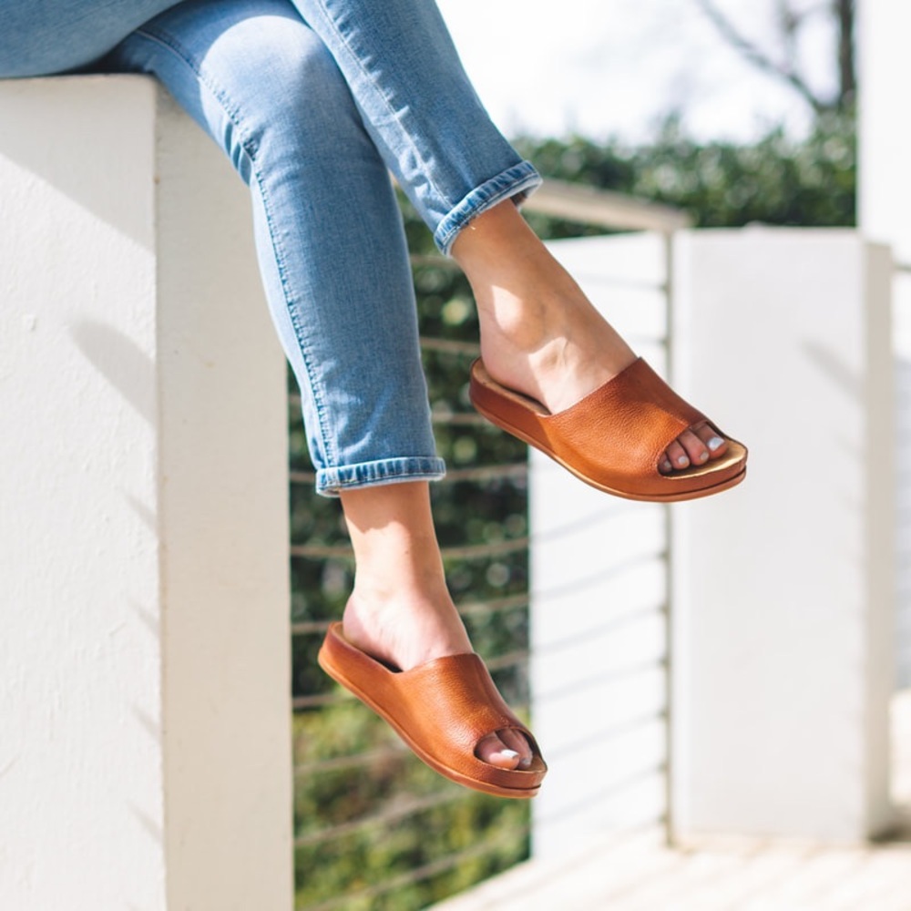 Kork-Ease Tutsi Sandal Brown size 8